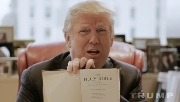 trump biblia