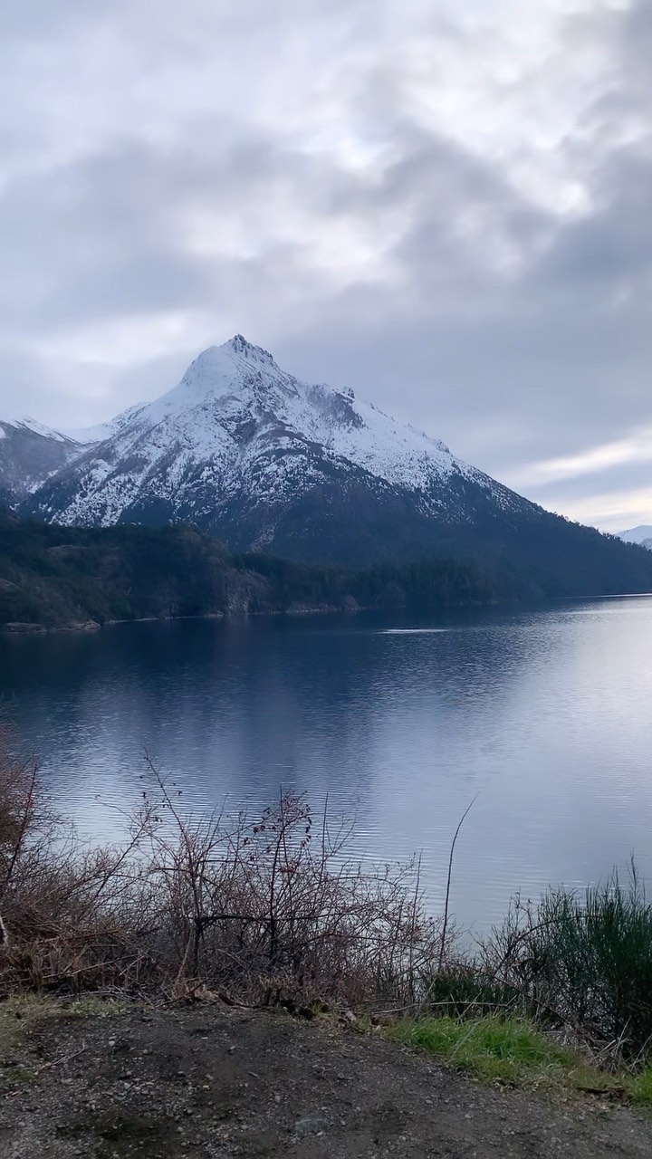 En un lugar en el camino en el sur. 
Por…